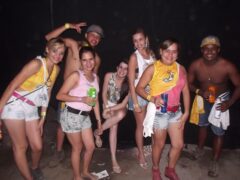 Oktober 10 Anos